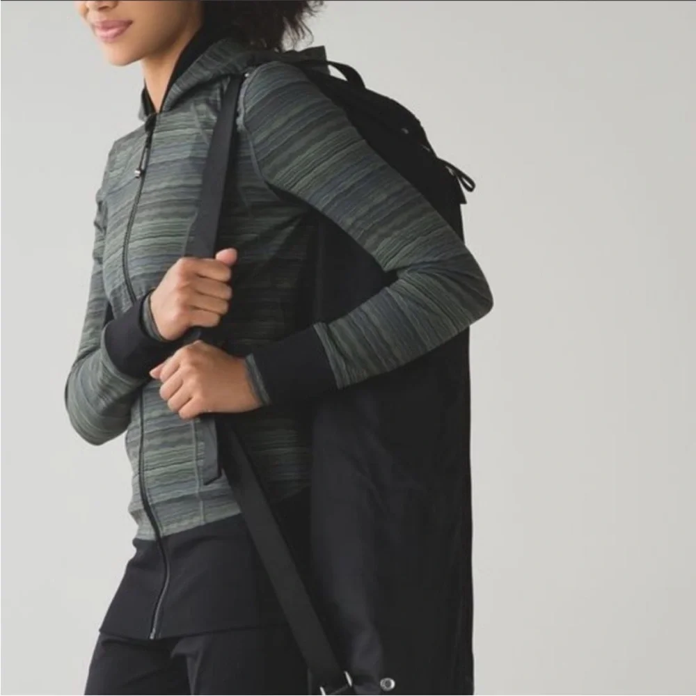 lululemon athletica pre owned